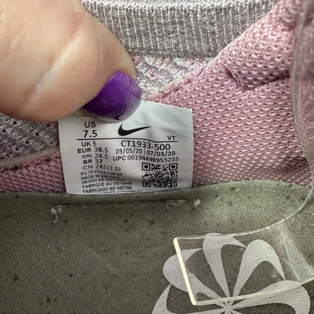 Nike‎ Air VaporMax Flyknit Shoes Womens Size 7.5 Pink Athletic Trainers Sneakers